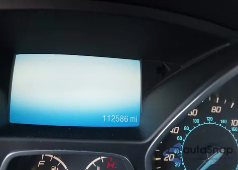 2016 Ford Escape Titanium z USA, uszkodzony, nr VIN 1FMCU0J97GUB31326